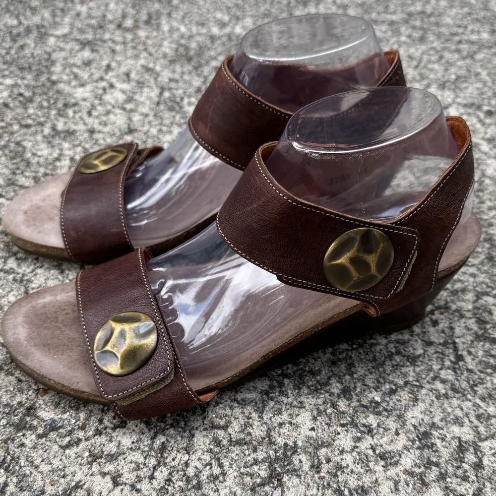 Taos Women's Carousel‎ 3 Tan Leather Wedge Sandals Size 41 US 10 Comfort Casual - Picture 3 of 13